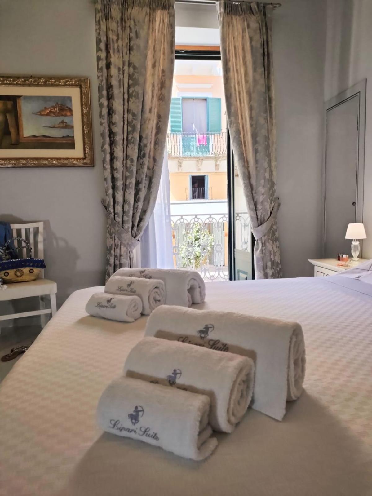 Lipari Suite B&B Ngoại thất bức ảnh